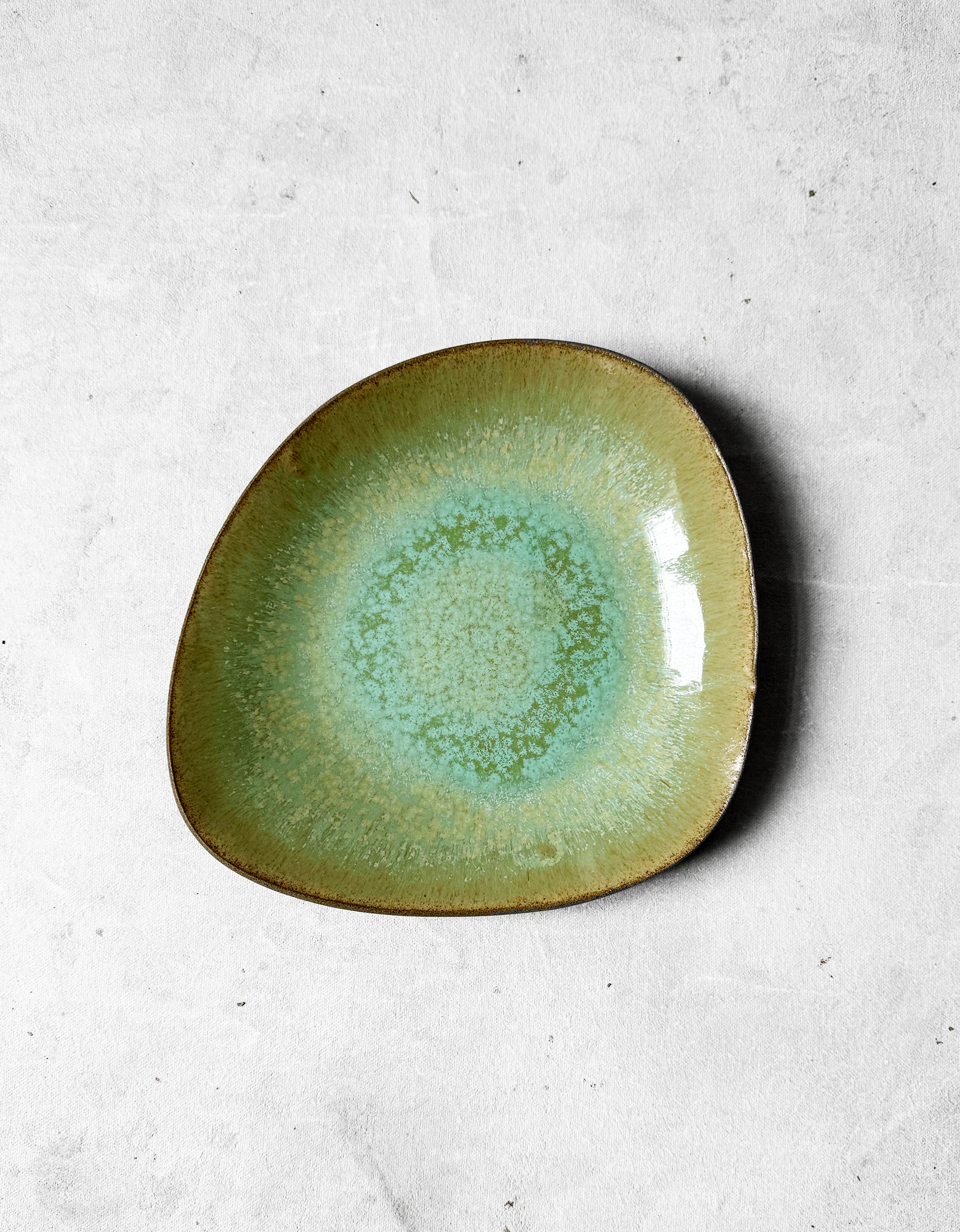 Dessert Plate in Avo Green