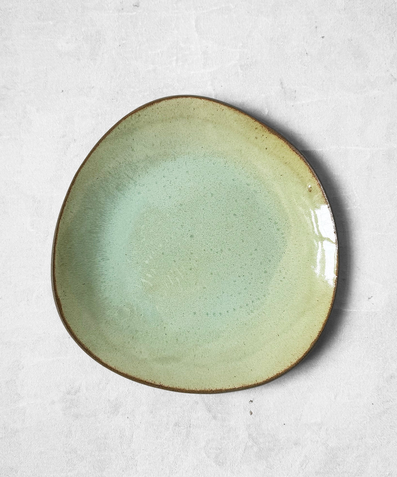 Dinner Plate in Avo Green