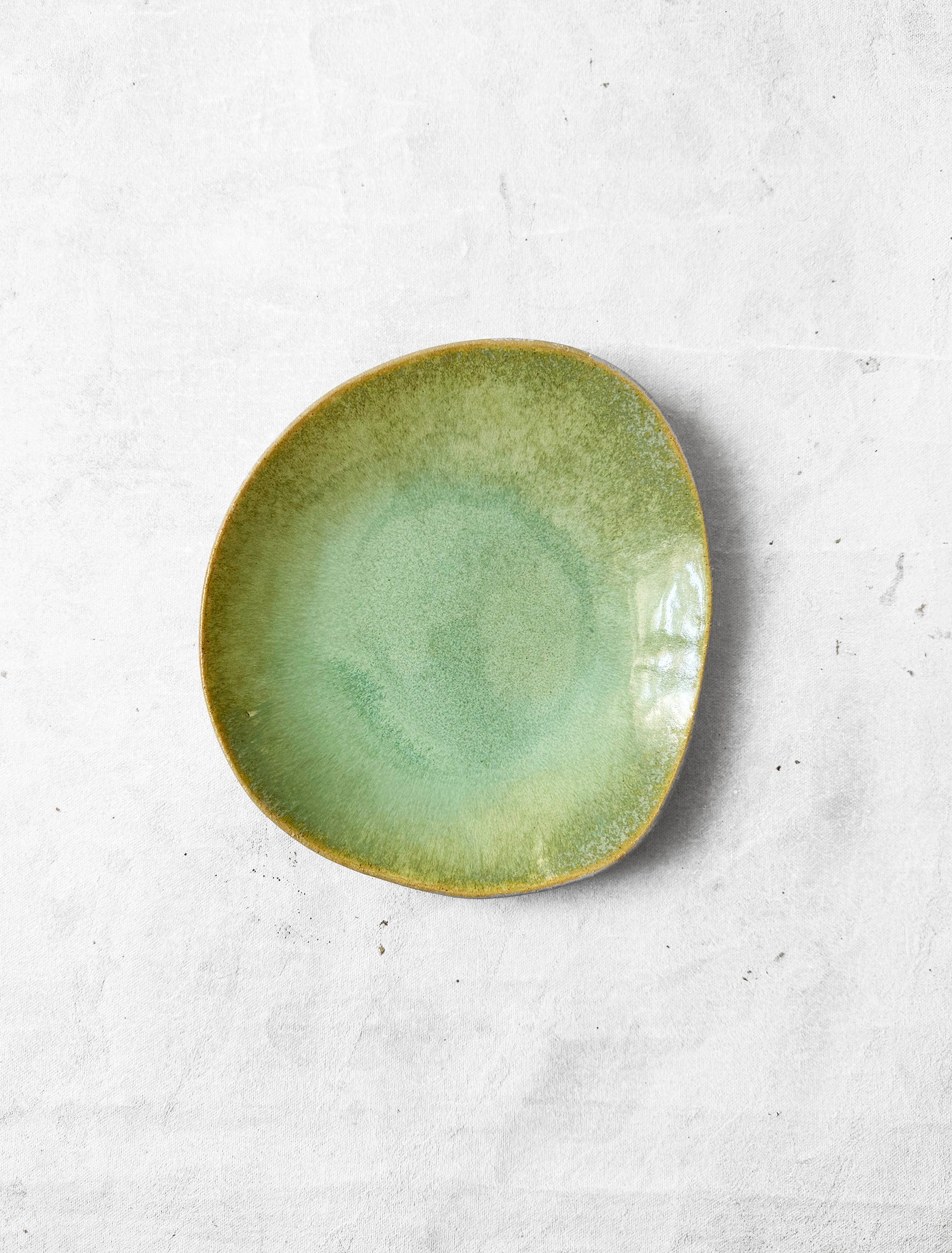 Dessert Plate in Avo Green