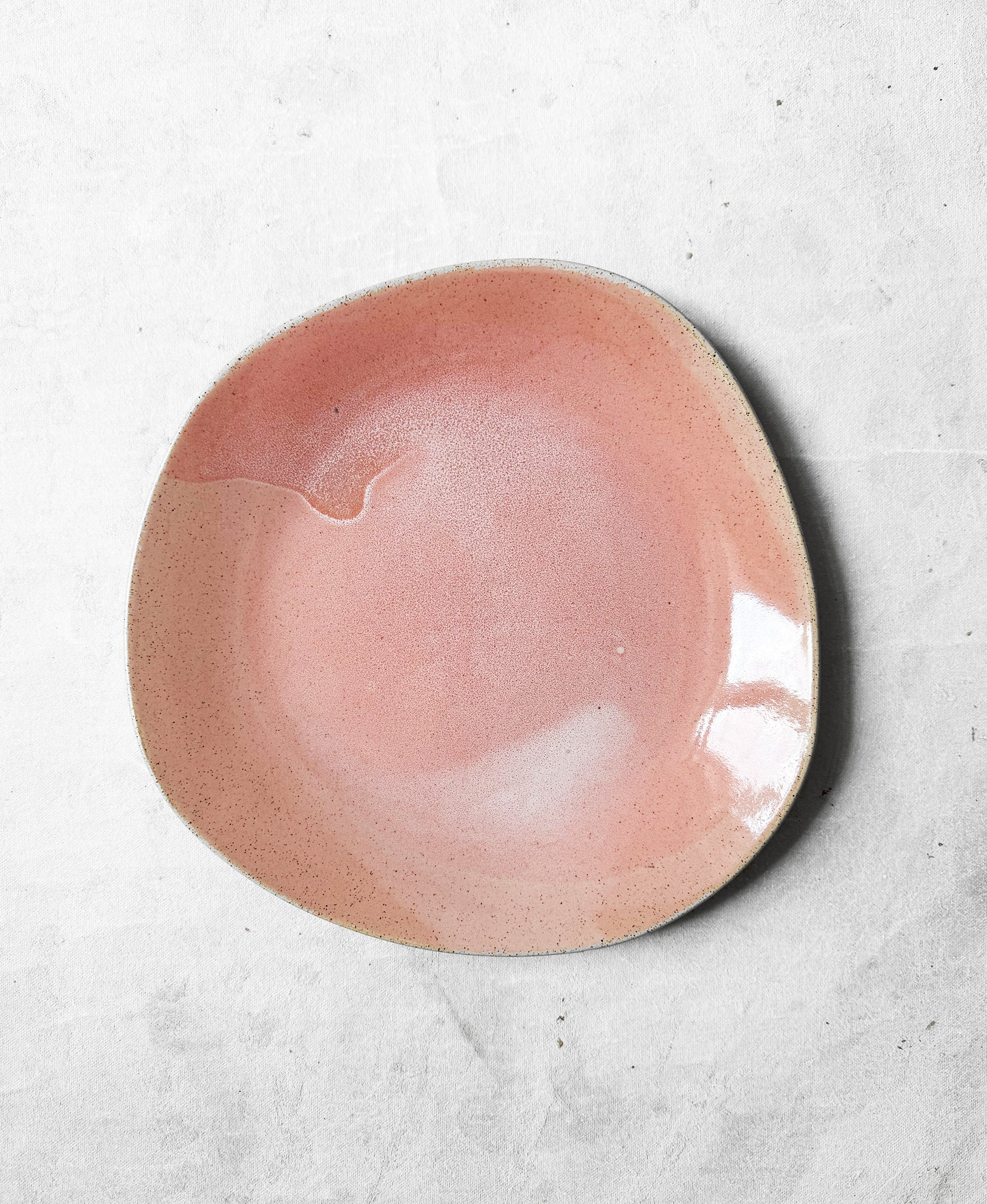 Dinner Plate in Ice Cream Pink